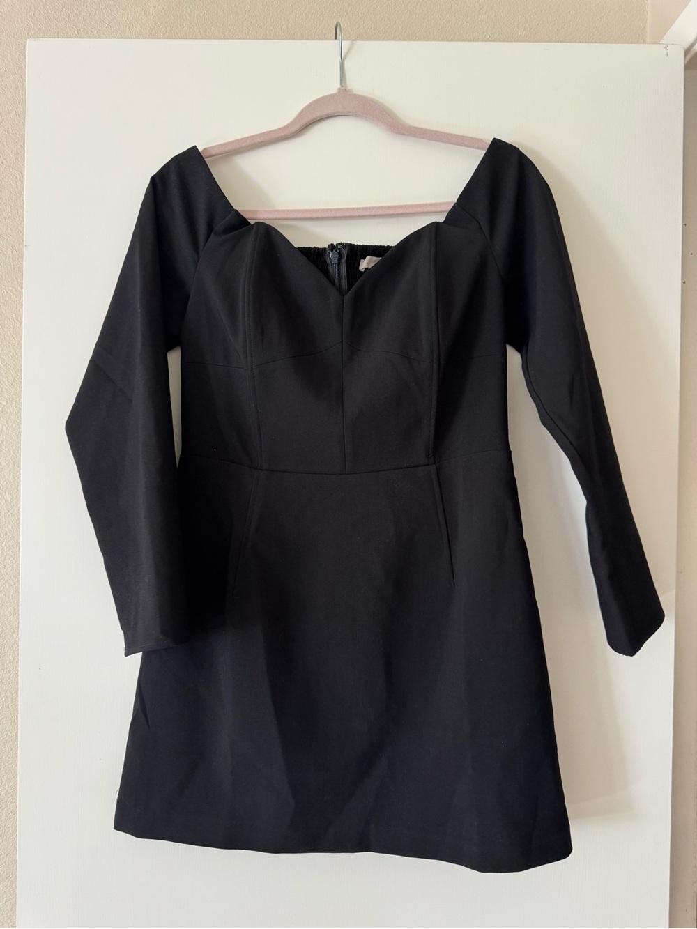 Sweetheart Black Long-Sleeve Off Shoulder Mini Dress